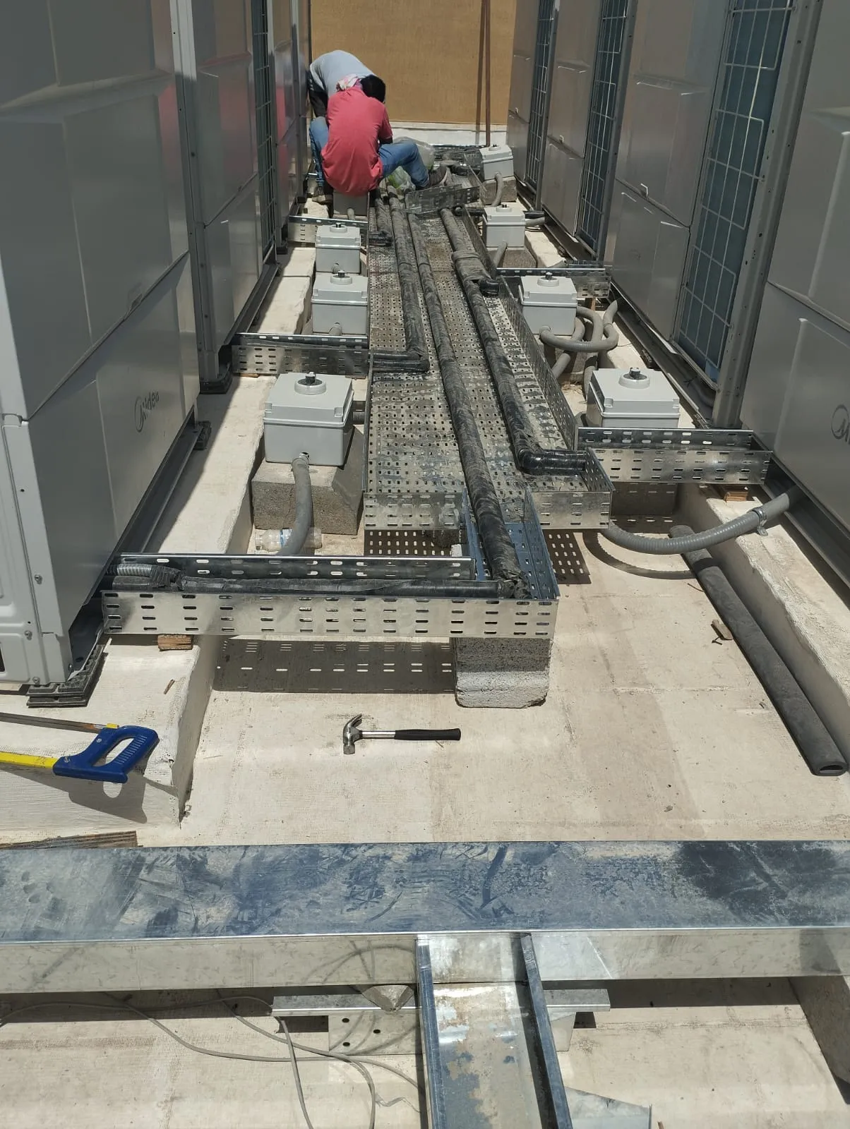 مشروع تمديد التكييف في السفارة التايلندية بمدينة الر ياض