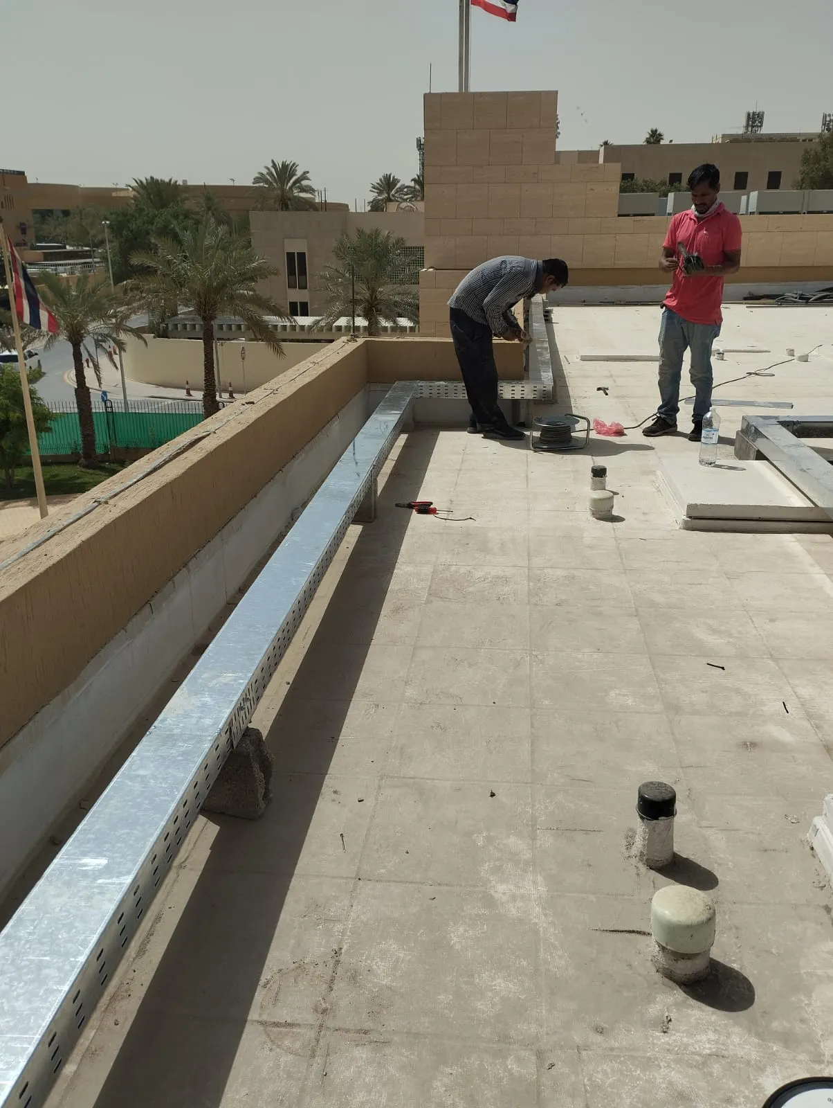 مشروع تمديد التكييف في السفارة التايلندية بمدينة الر ياض