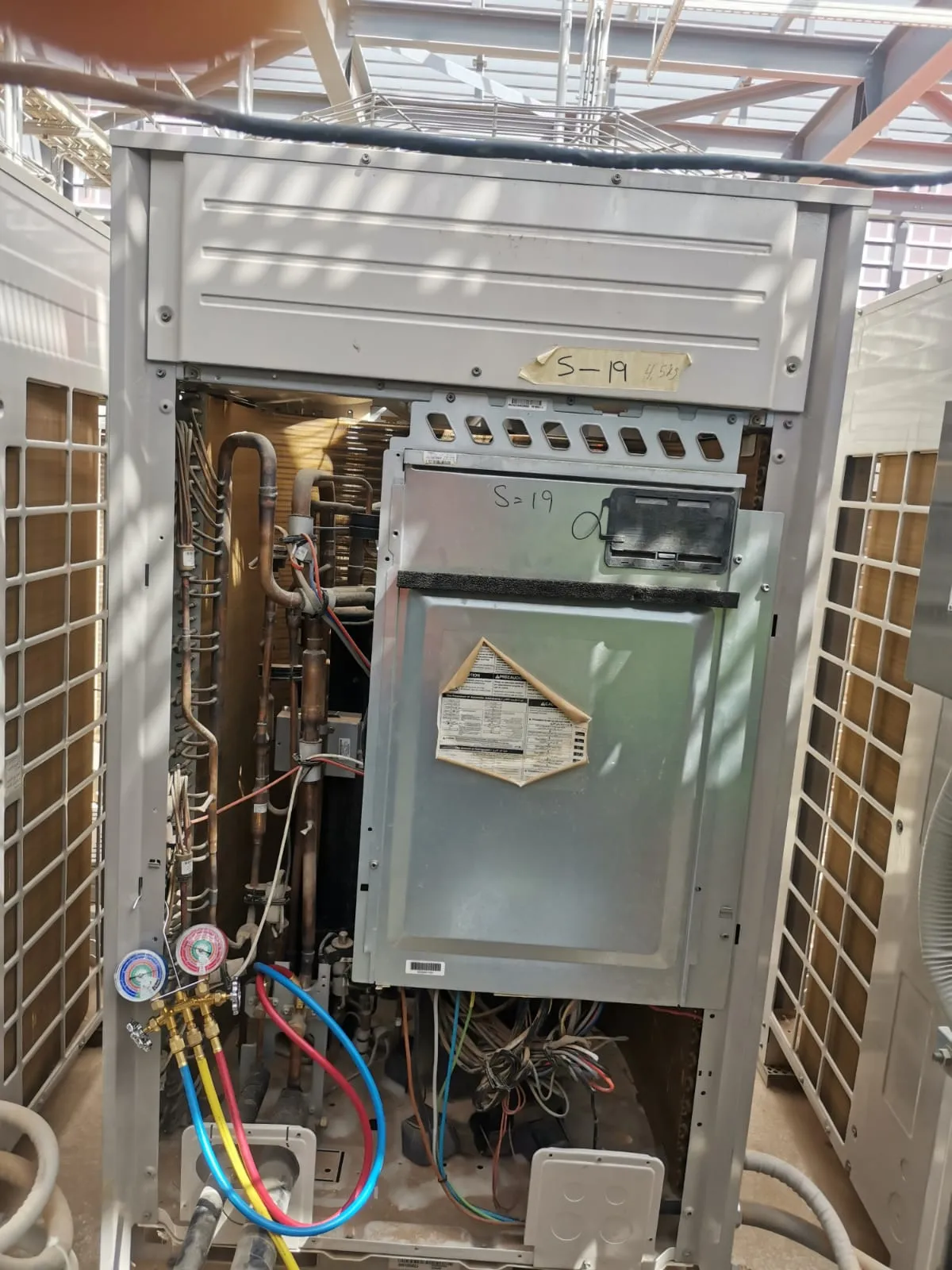 مشروع أنظمة التكييف والتبريد لمحطة مترو التخصصي – تقاطع طريق الملك عبدالله (حي العليا – الرياض 2025)