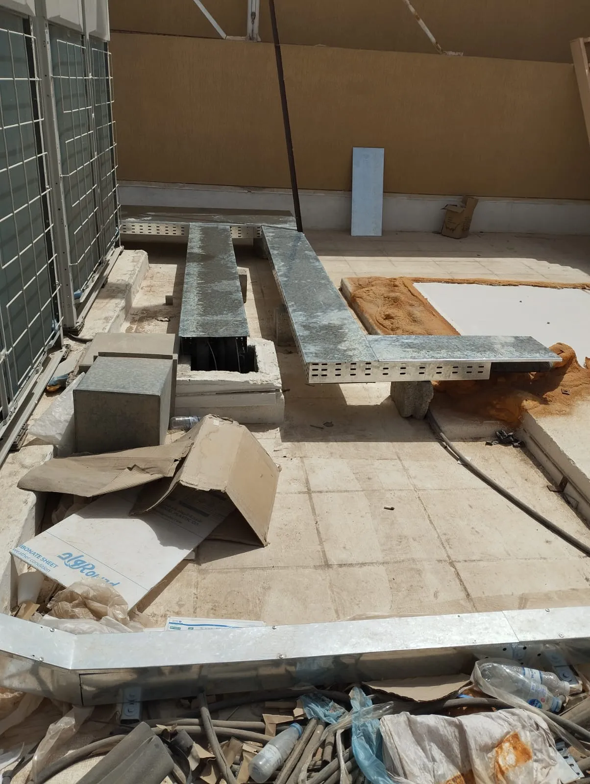 مشروع تمديد التكييف في السفارة التايلندية بمدينة الر ياض