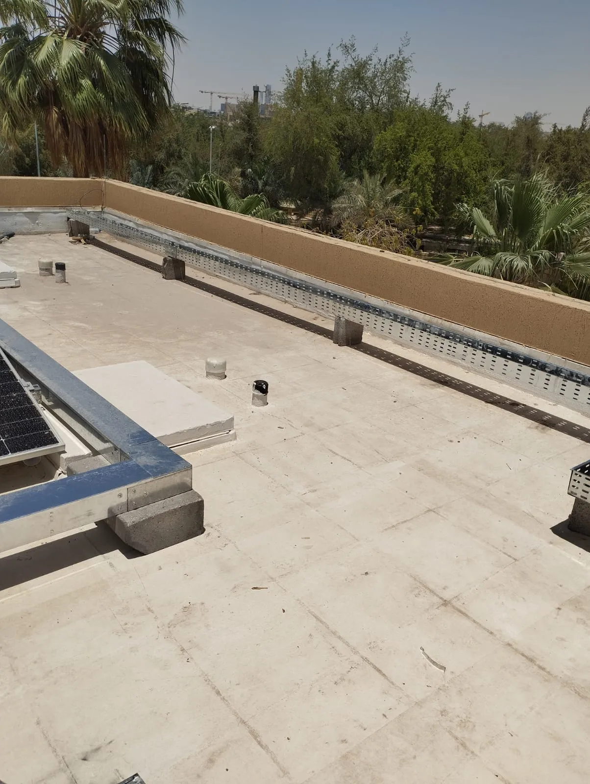 مشروع تمديد التكييف في السفارة التايلندية بمدينة الر ياض