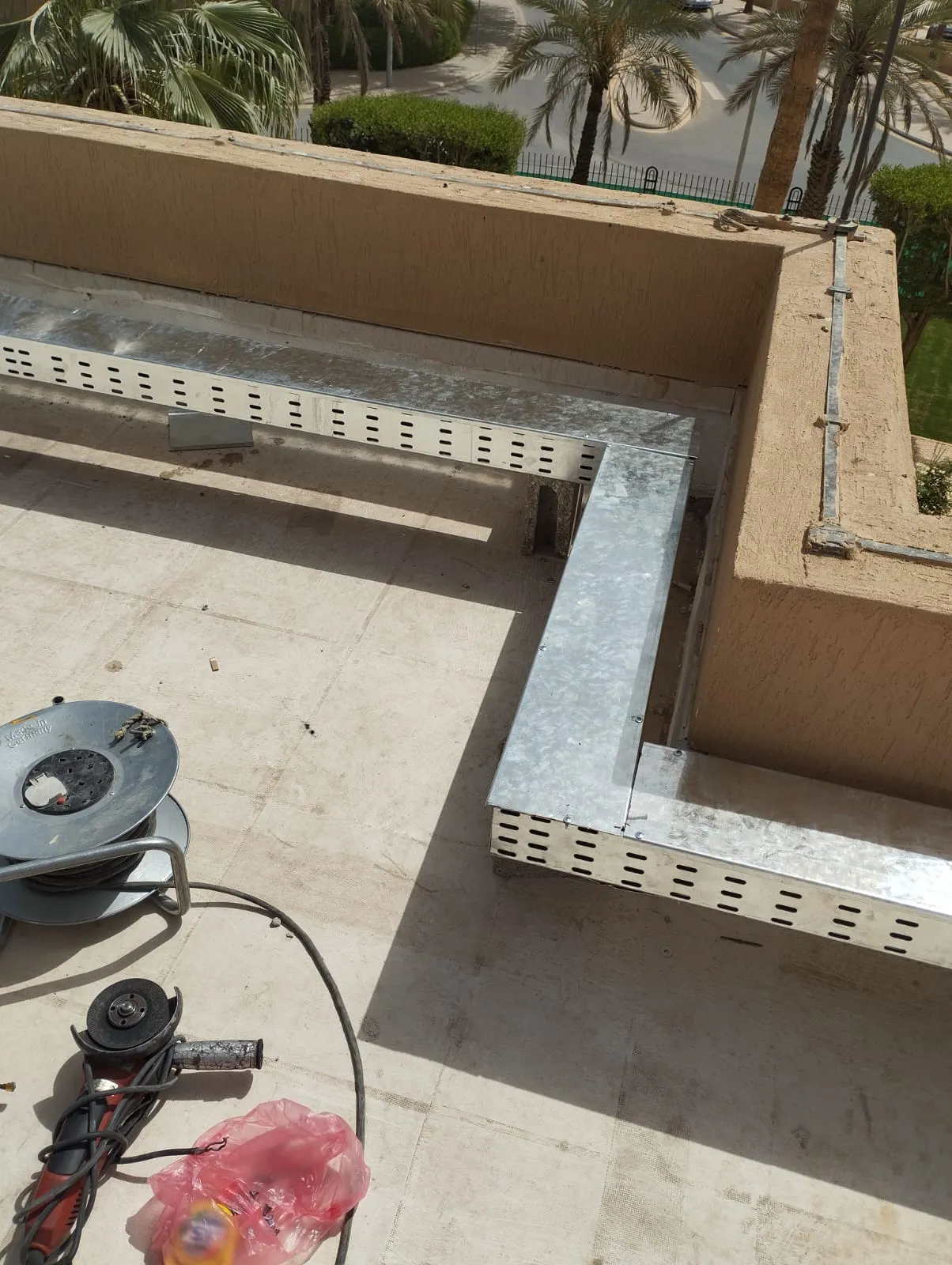 مشروع تمديد التكييف في السفارة التايلندية بمدينة الر ياض